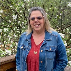 Meet your Posher, Posh